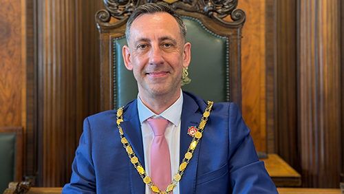 Photograph of county councillor Lee Hutchinson